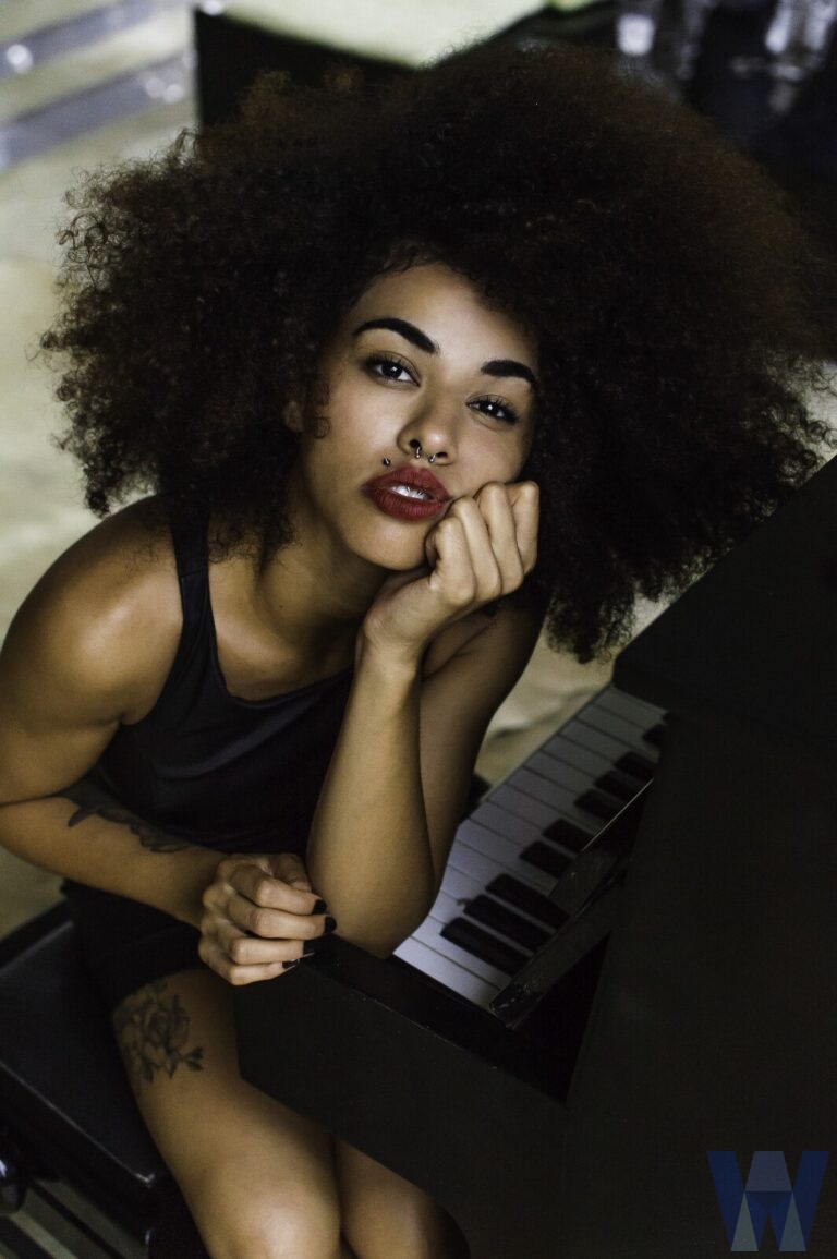 LatinWomenDate image 1